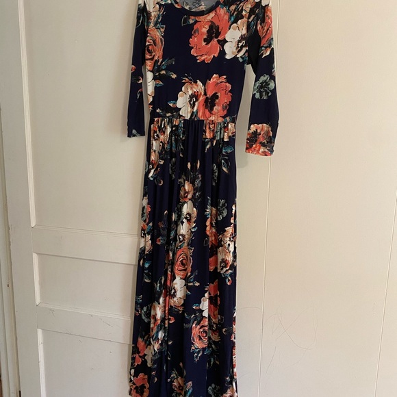 JessaKae Floral Maxi Dress - Picture 3 of 3